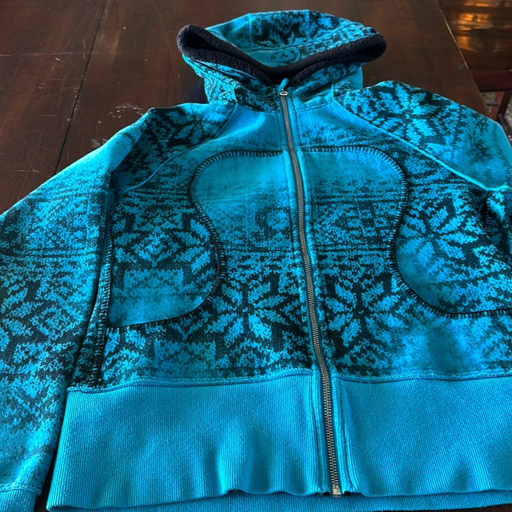 Lululemon Athletica zip up sweatshirt